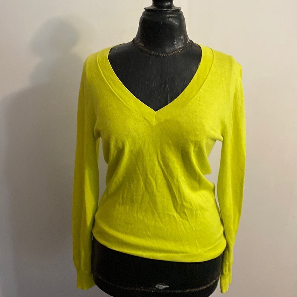 J Crew V neck sweater, Lime, size Medium
